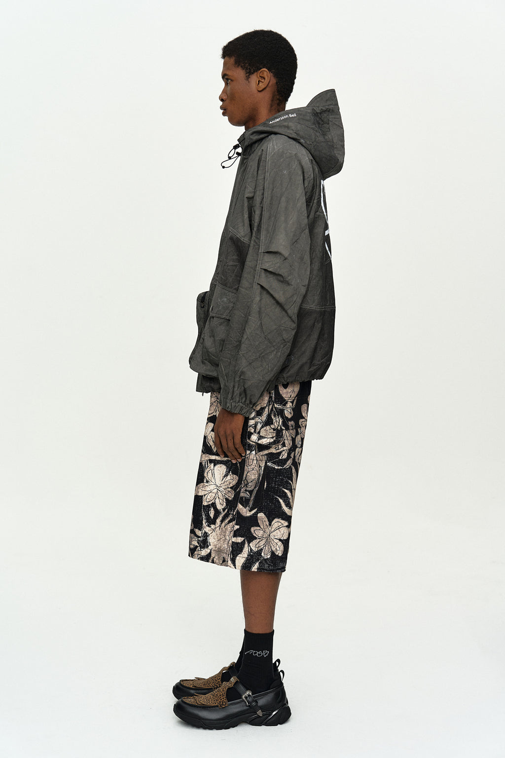 Andersson Bell - Flower Printed Carpenter Shorts (Black/Beige) product image 4 | TRAB K-Fashion Australia