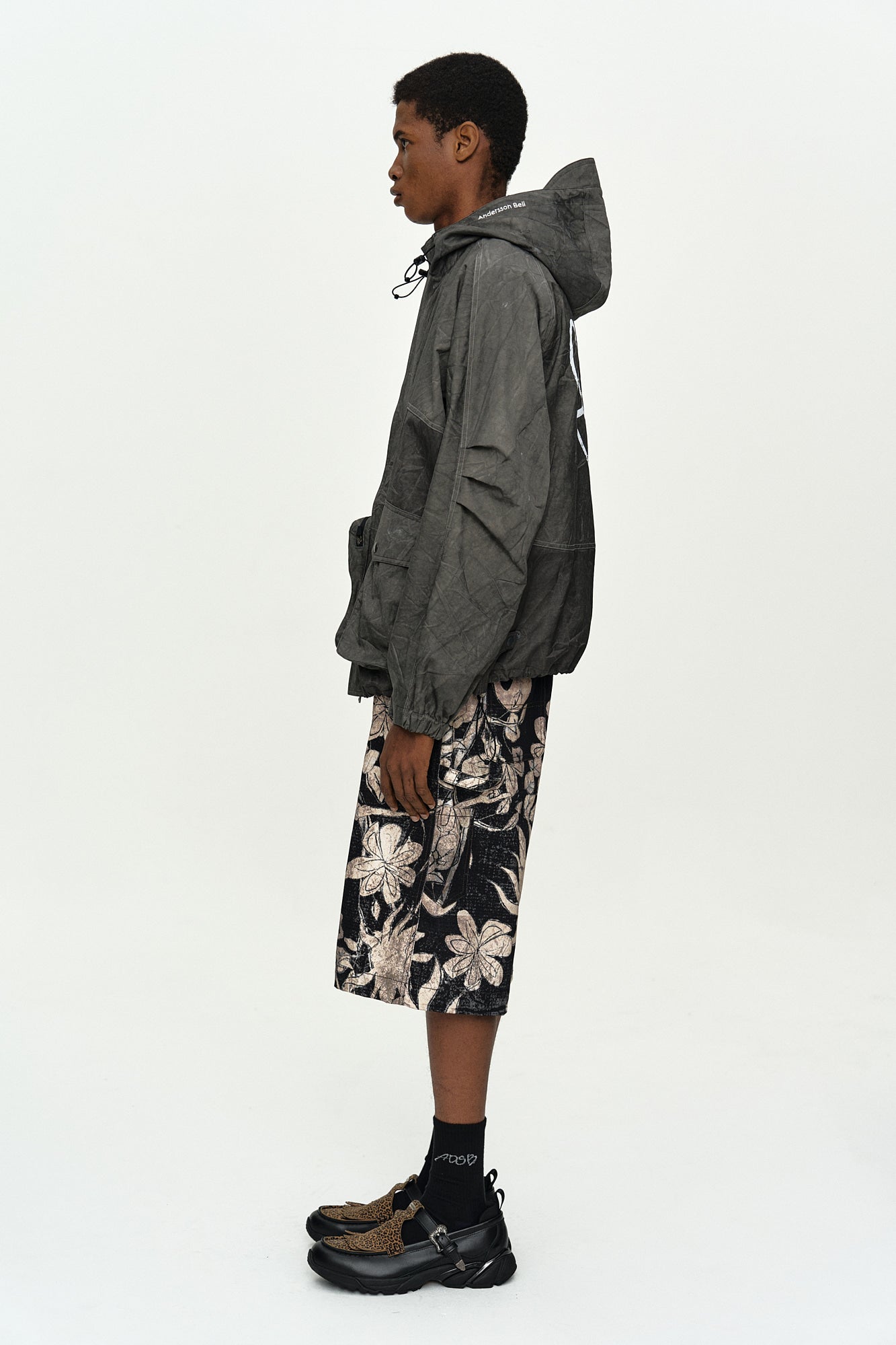 Andersson Bell - Flower Printed Carpenter Shorts (Black/Beige) product image 4 | TRAB K-Fashion Australia