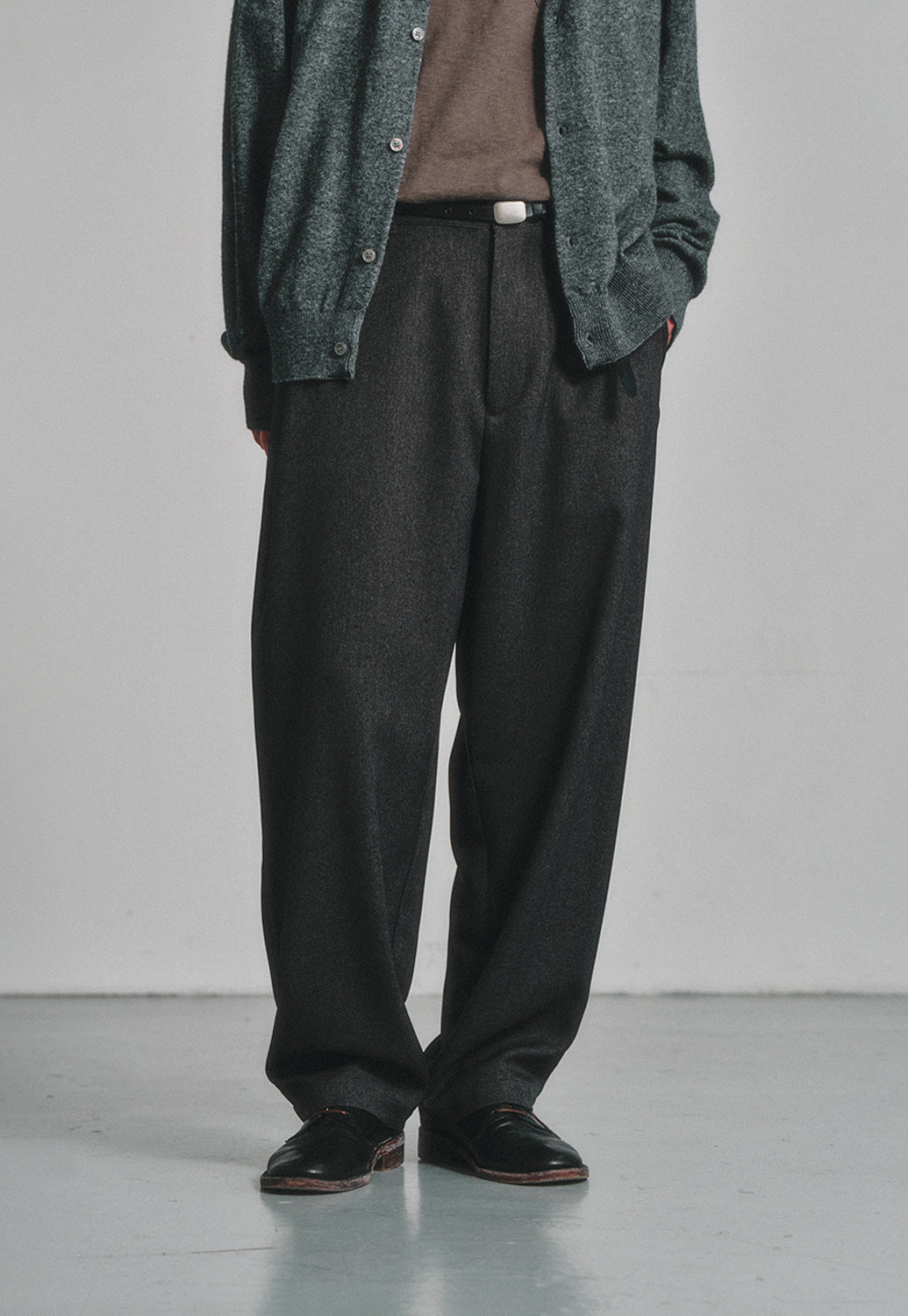 Art if acts - Comfy Side Tuck Curved Trousers (Charcoal) product image 5 | TRAB K-Fashion Australia