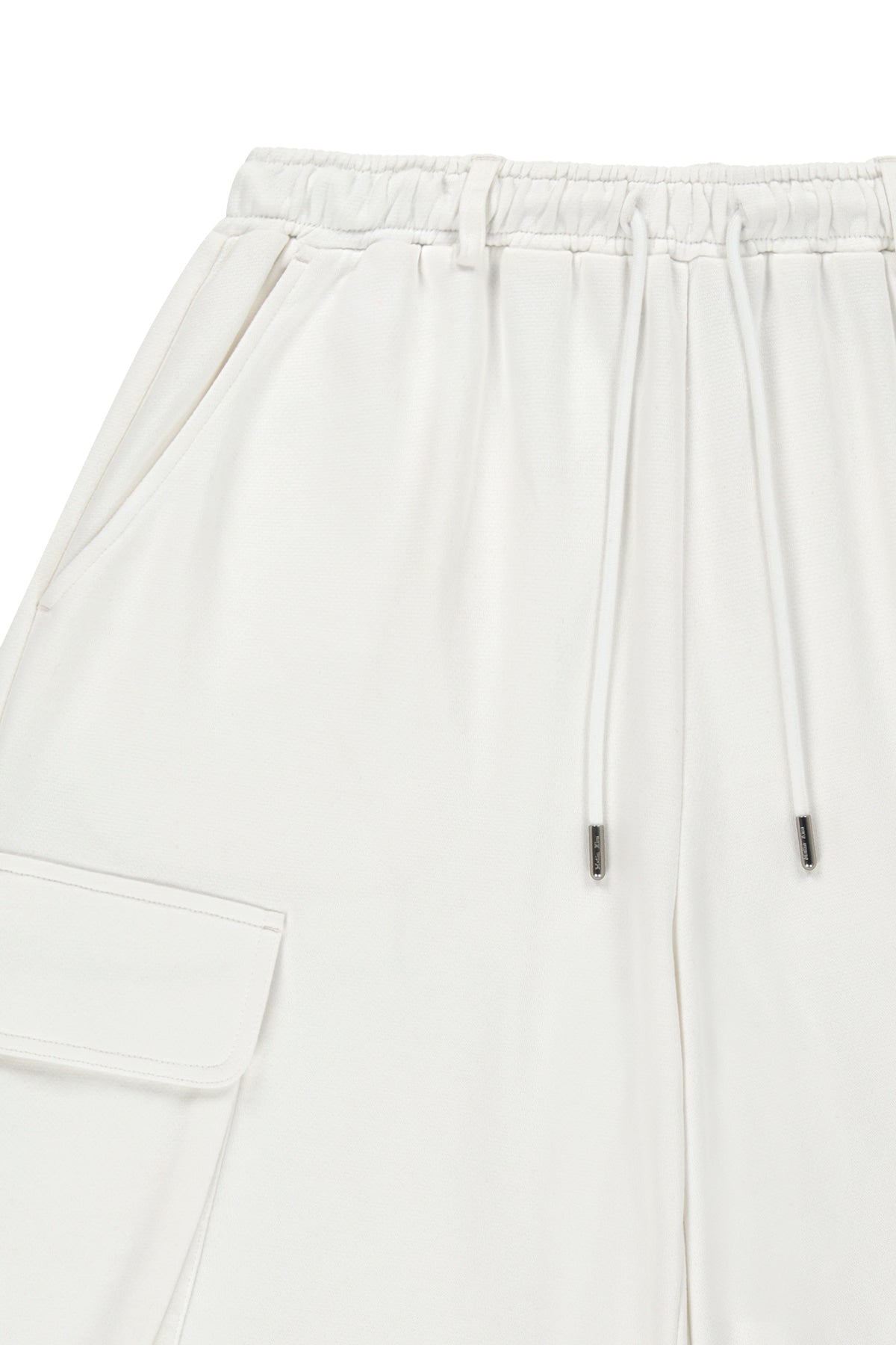 Matin Kim - Terry Utility Pocket Bermuda Pants (White) product image 3 | TRAB K-Fashion Australia