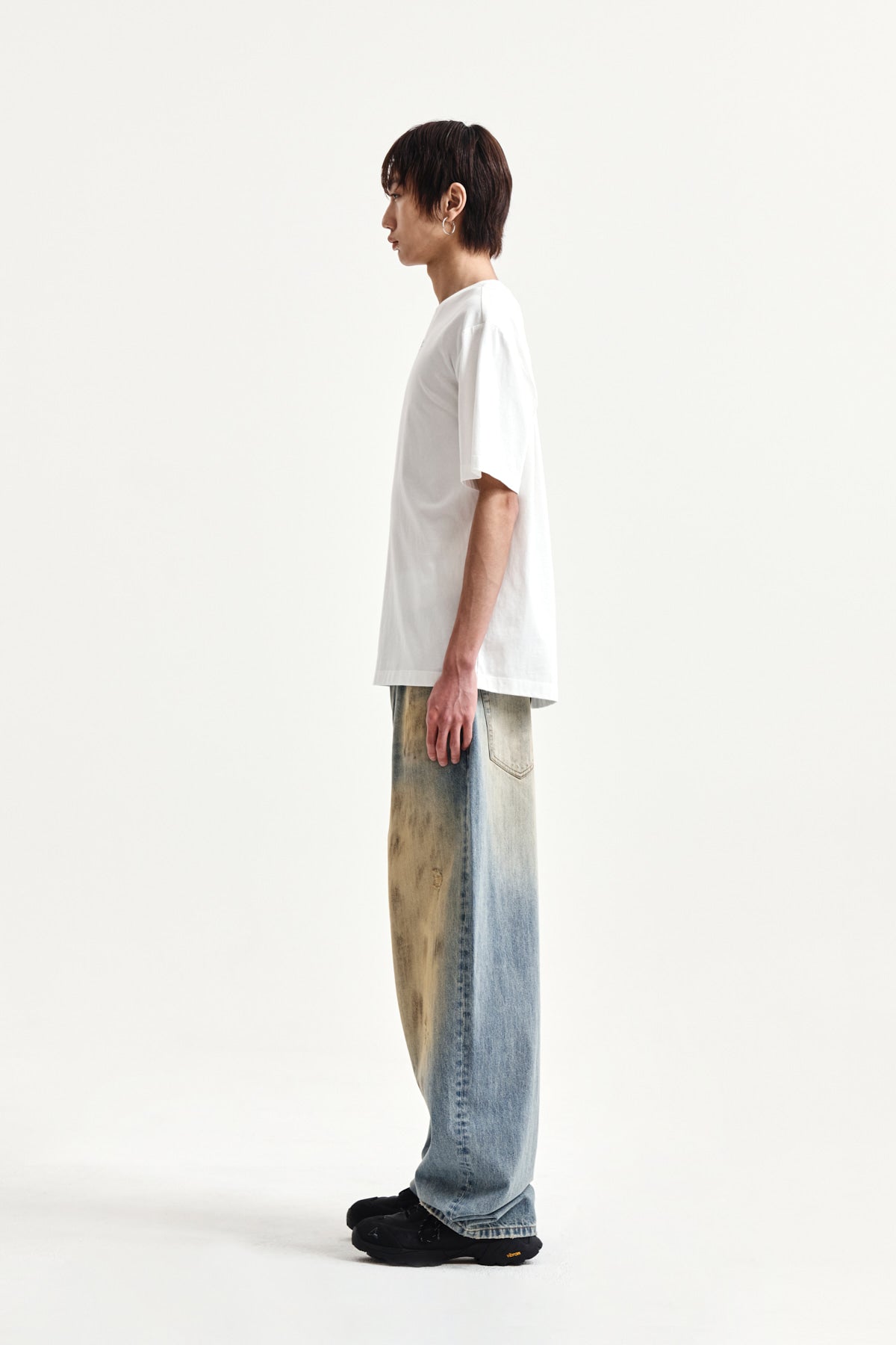 Matin Kim - Label Point Lettering Top (White) product image 6 | TRAB K-Fashion Australia