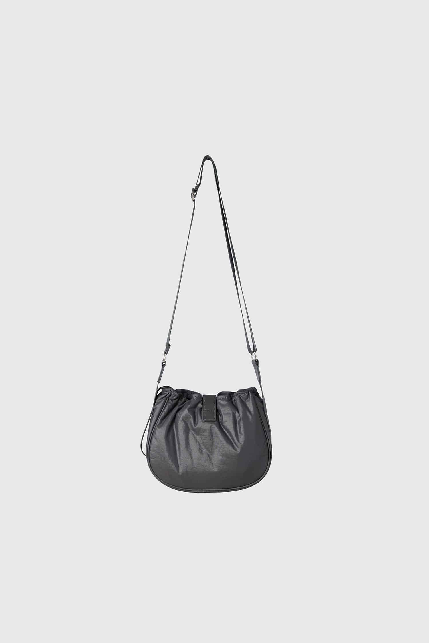 Hatchingroom - Wavy Bag Mini Padded Nylon (Charcoal) product image 4 | TRAB K-Fashion Australia