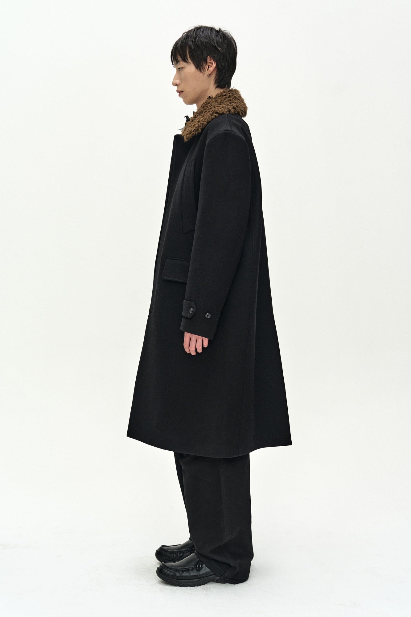 Andersson Bell - Detachable Fur Collar Chesterfield Coat (Black) product image 2 | TRAB K-Fashion Australia