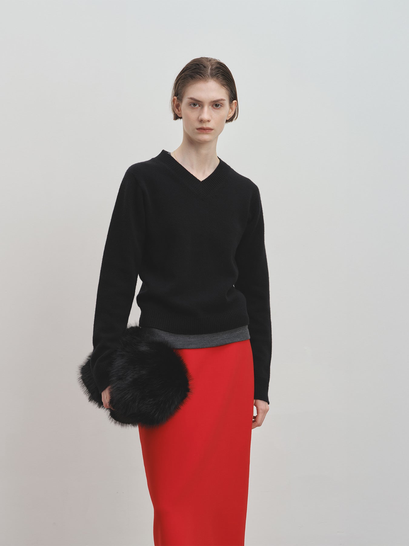 Tonywack - Cropped V-Neck Wool Sweater (Black) product image 3 | TRAB K-Fashion Australia