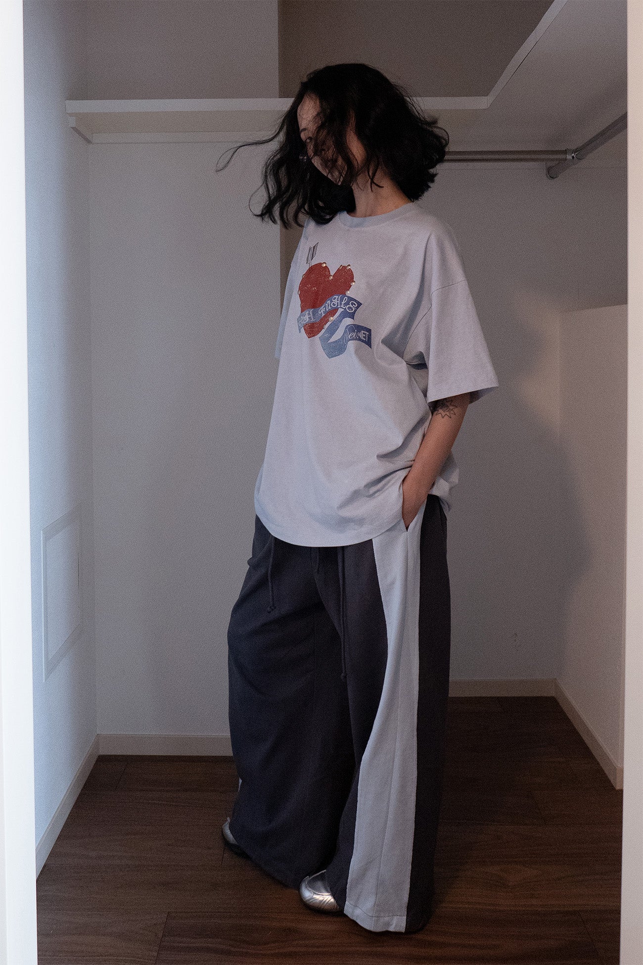 Deinet - Stud Heart T-Shirt (Ice Blue) product image 7 | TRAB K-Fashion Australia