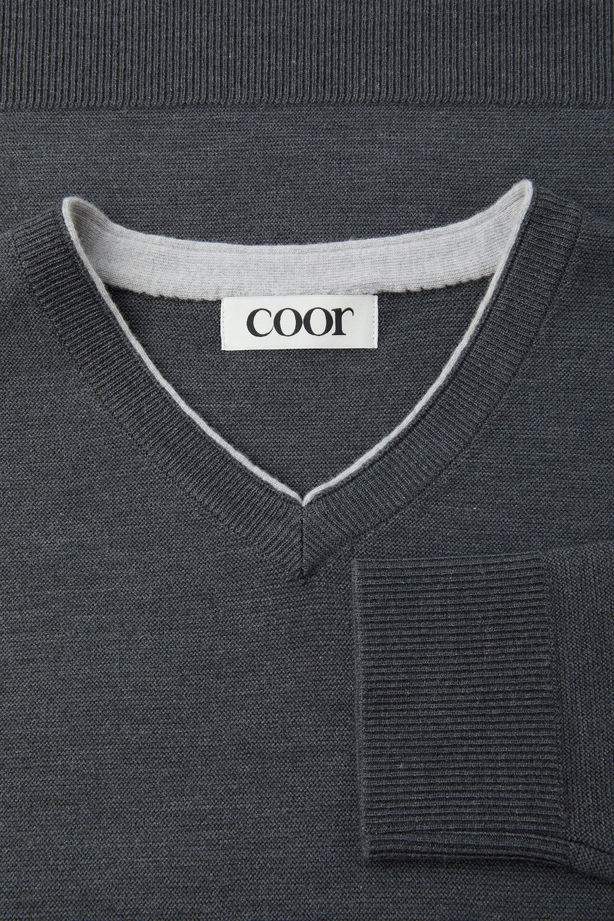 Coor - V-Neck Merino Wool Layered Sweater (Charcoal) product image 5 | TRAB K-Fashion Australia
