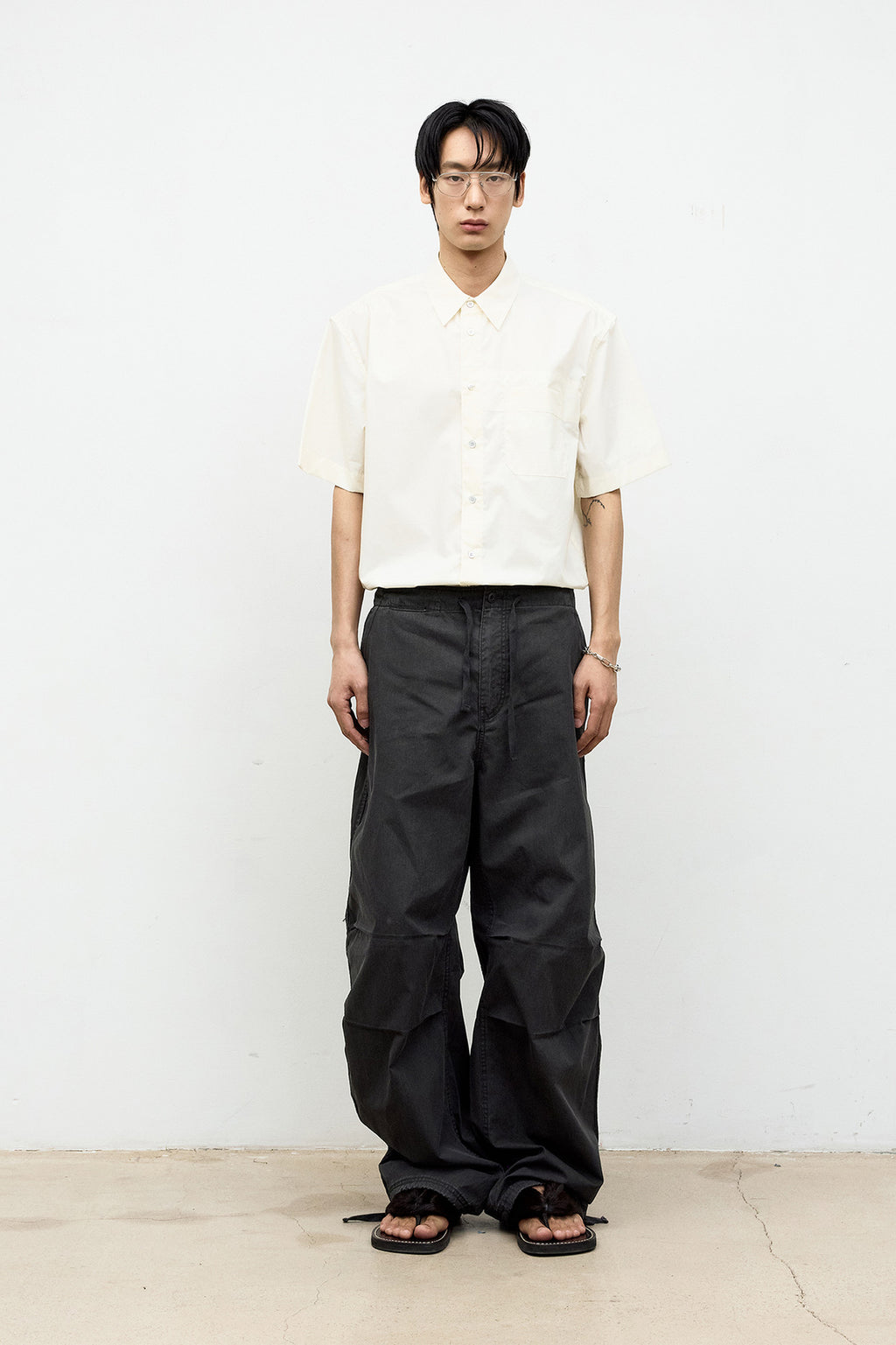 Coor - One Pocket Papery Cotton Half Shirt (Ivory) product image 2 | TRAB K-Fashion Australia