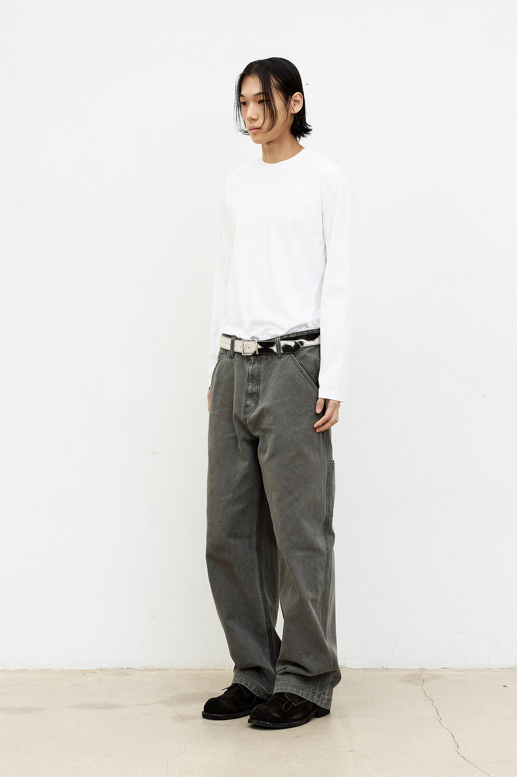 Coor - Compact Cotton Long Sleeve T-Shirt (White) product image 3 | TRAB K-Fashion Australia