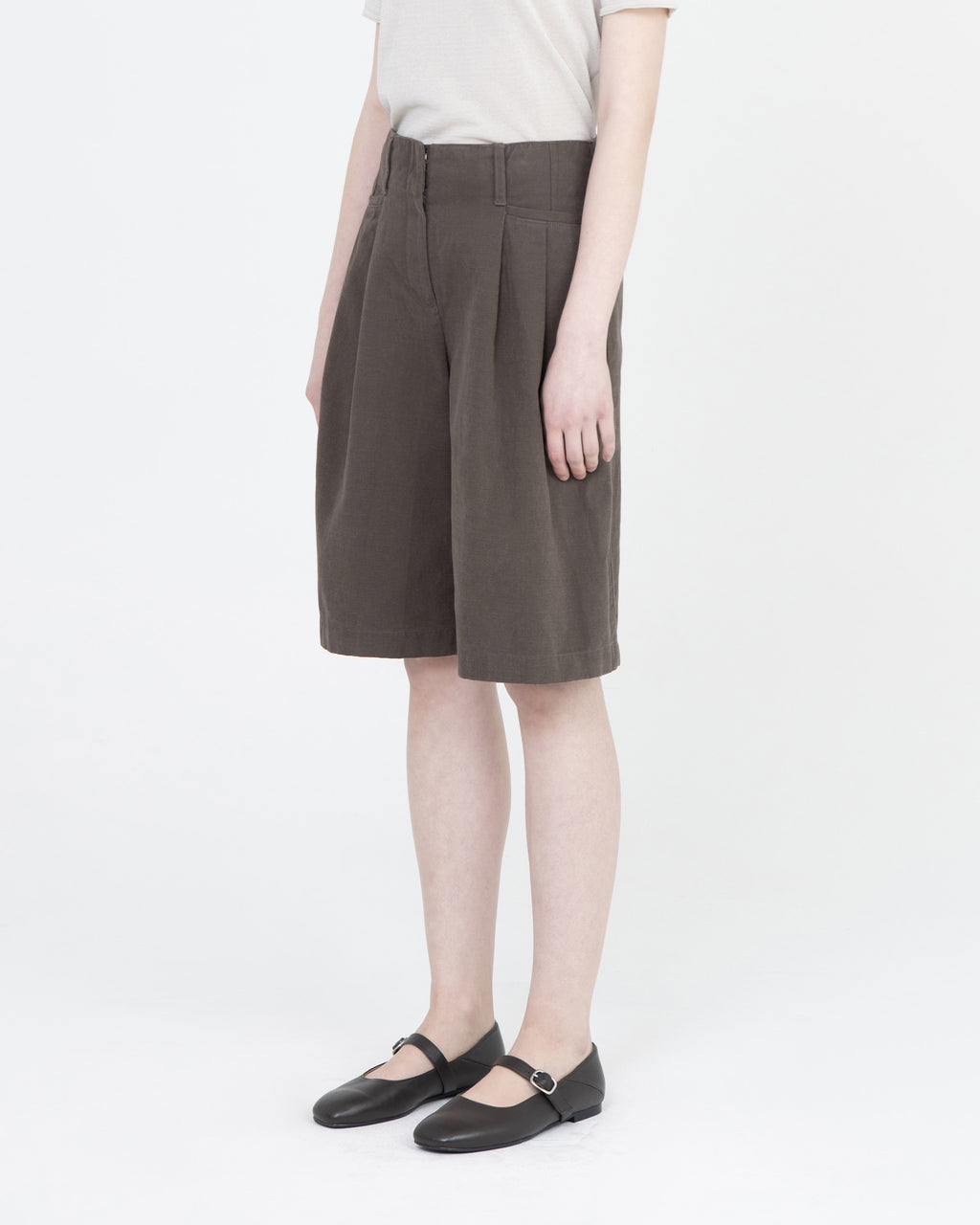 Brownyard - Two Tuck Half Pants (Dark Brown) product image 3 | TRAB K-Fashion Australia