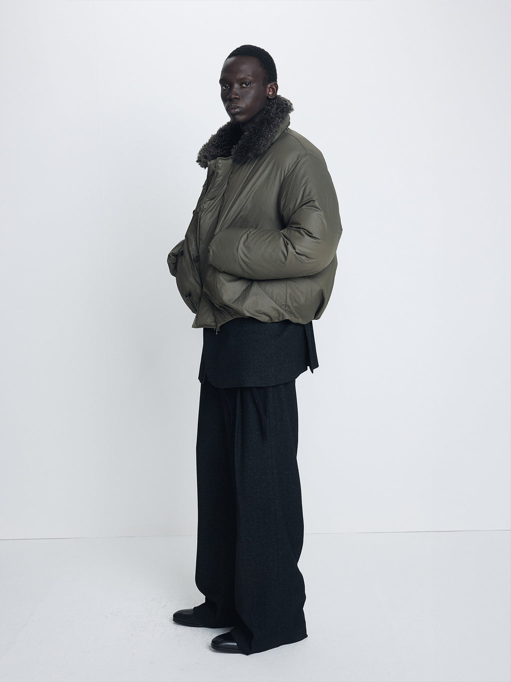 Tonywack - Shearling Collar Puffer Blouson (Olive) product image 2 | TRAB K-Fashion Australia