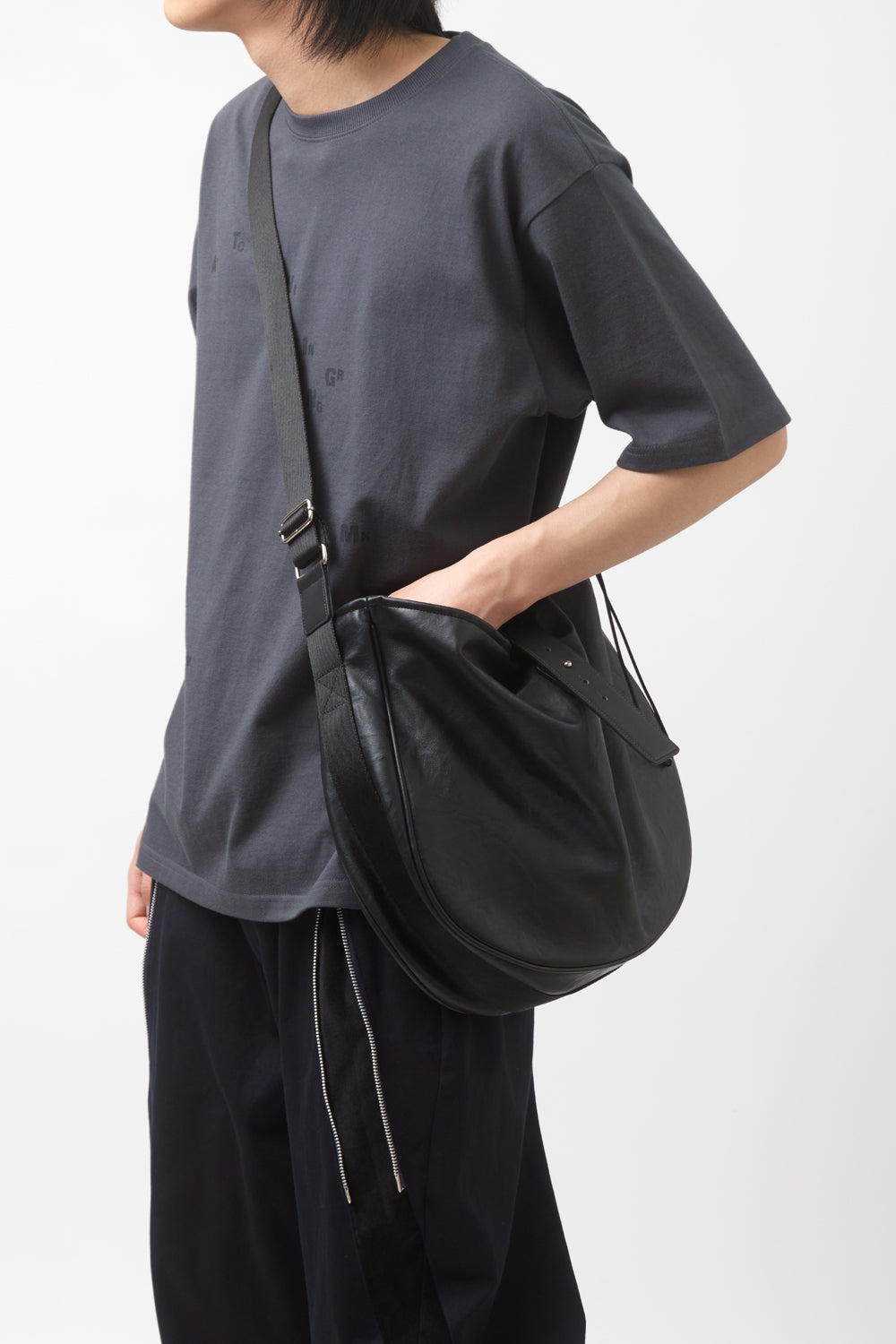 Hatchingroom - Wavy Bag Faux Leather (Black) product image 14 | TRAB K-Fashion Australia