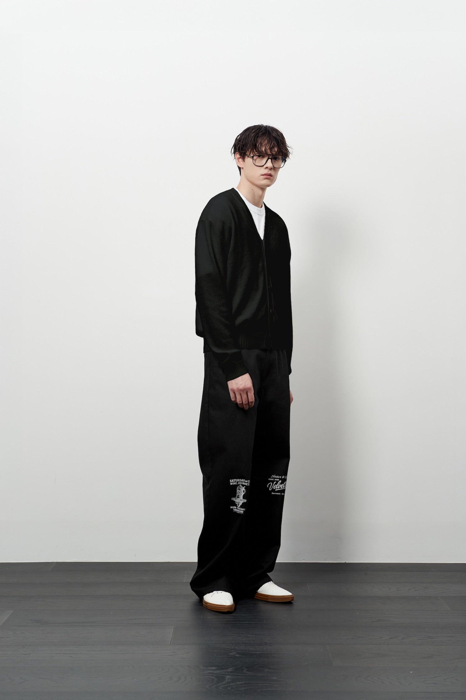 Stu - V- Neck Light Cardigan (Black) product image 5 | TRAB K-Fashion Australia