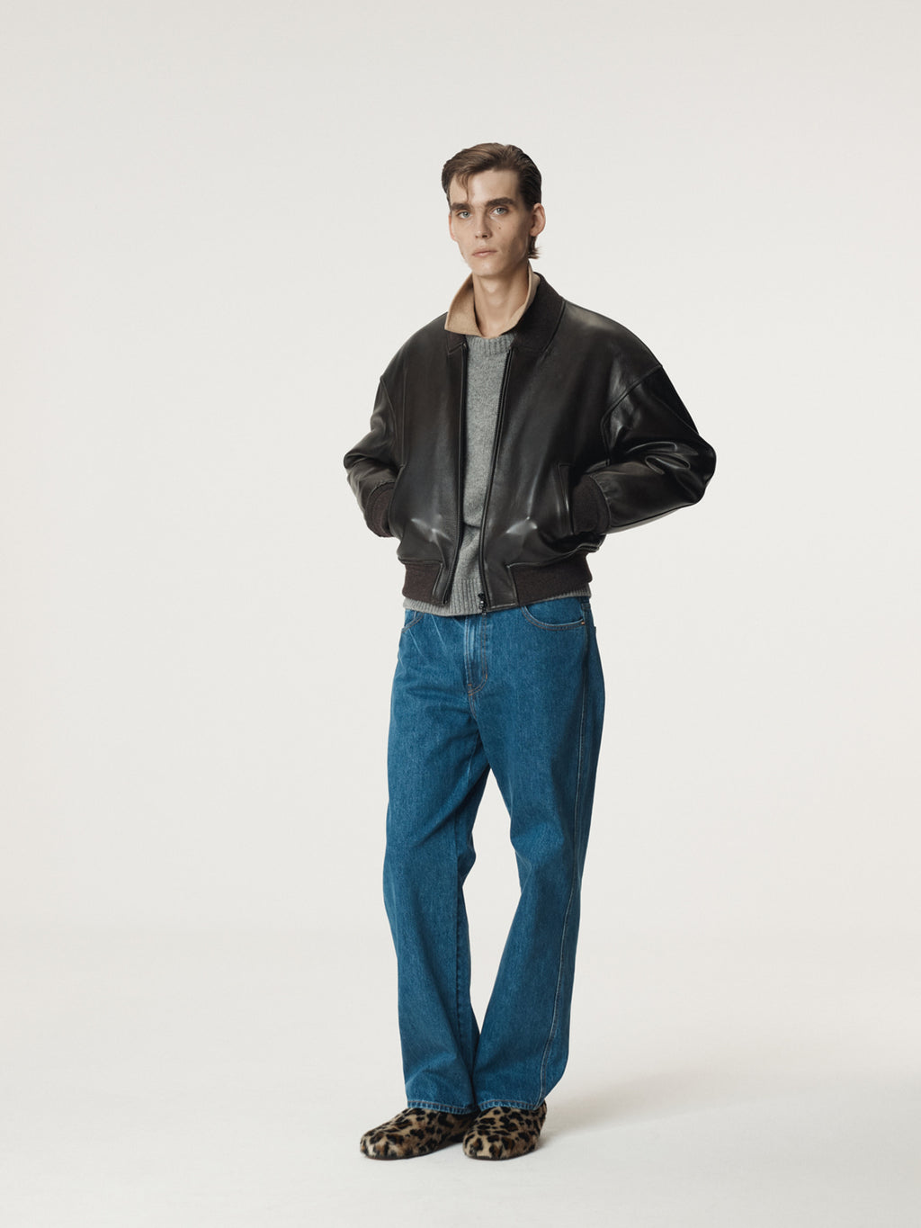 Recto - Vintage Effect Leather Bomber (Vintage Brown) product image 2 | TRAB K-Fashion Australia