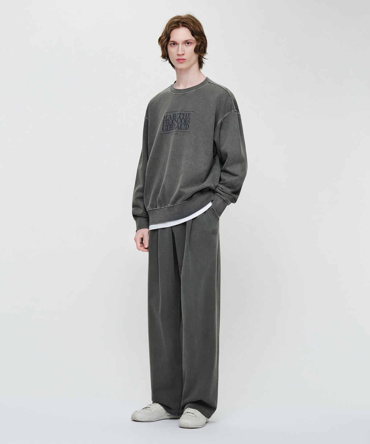 Marithe & Francois Girbaud - Crack Classic Logo Dyeing One Tuck Wide Sweat Pants (Charcoal) product image 4 | TRAB K-Fashion Australia