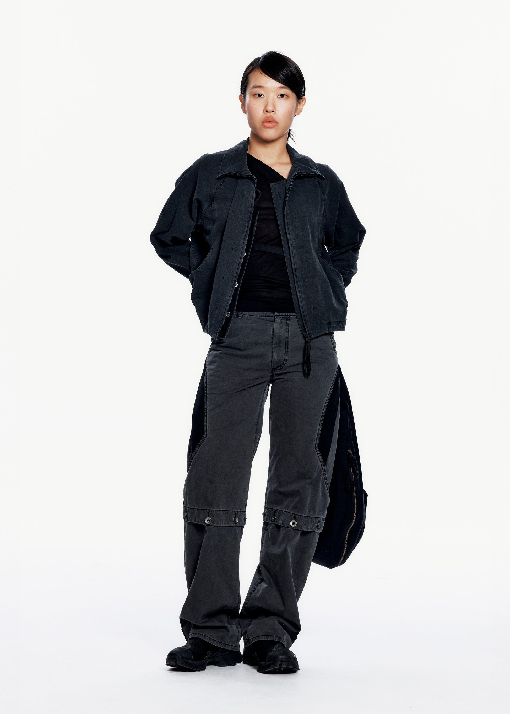 Hyein Seo - トリムジップアップ（ダークグレー） | TRAB K-Fashion