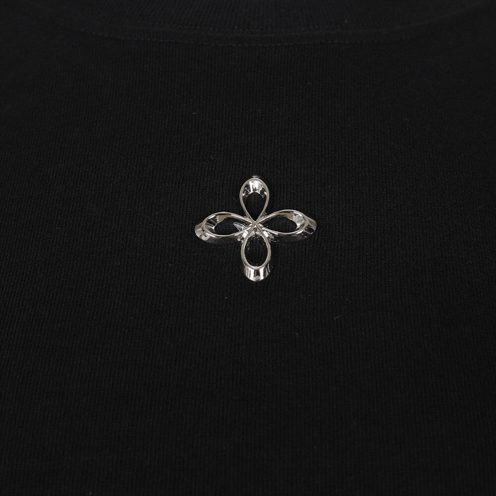 Surgery - Unbalance Metal Clover Logo Crop T-shirts (Black) product image 5 | TRAB K-Fashion Australia