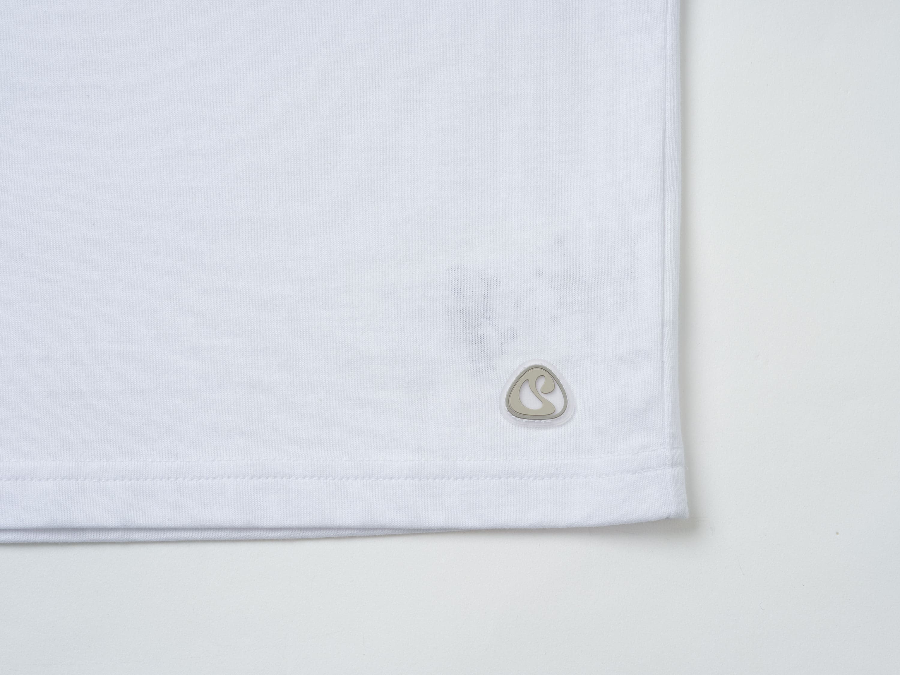 Coyseio - Mini Logo Regular T-Shirt (White) product image 9 | TRAB K-Fashion Australia