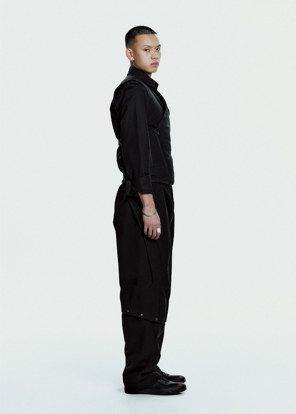 Hyein Seo - Convertible Cargo Pants (Black) product image 2 | TRAB K-Fashion Australia