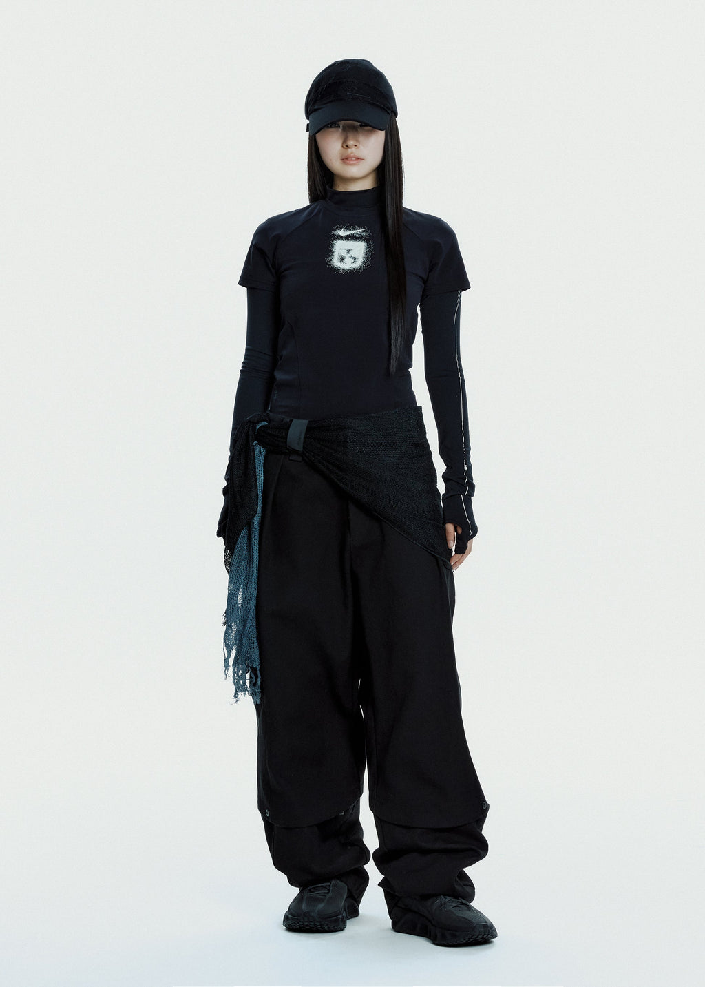 Hyein Seo - Convertible Cargo Pants (Black) product image 4 | TRAB K-Fashion Australia