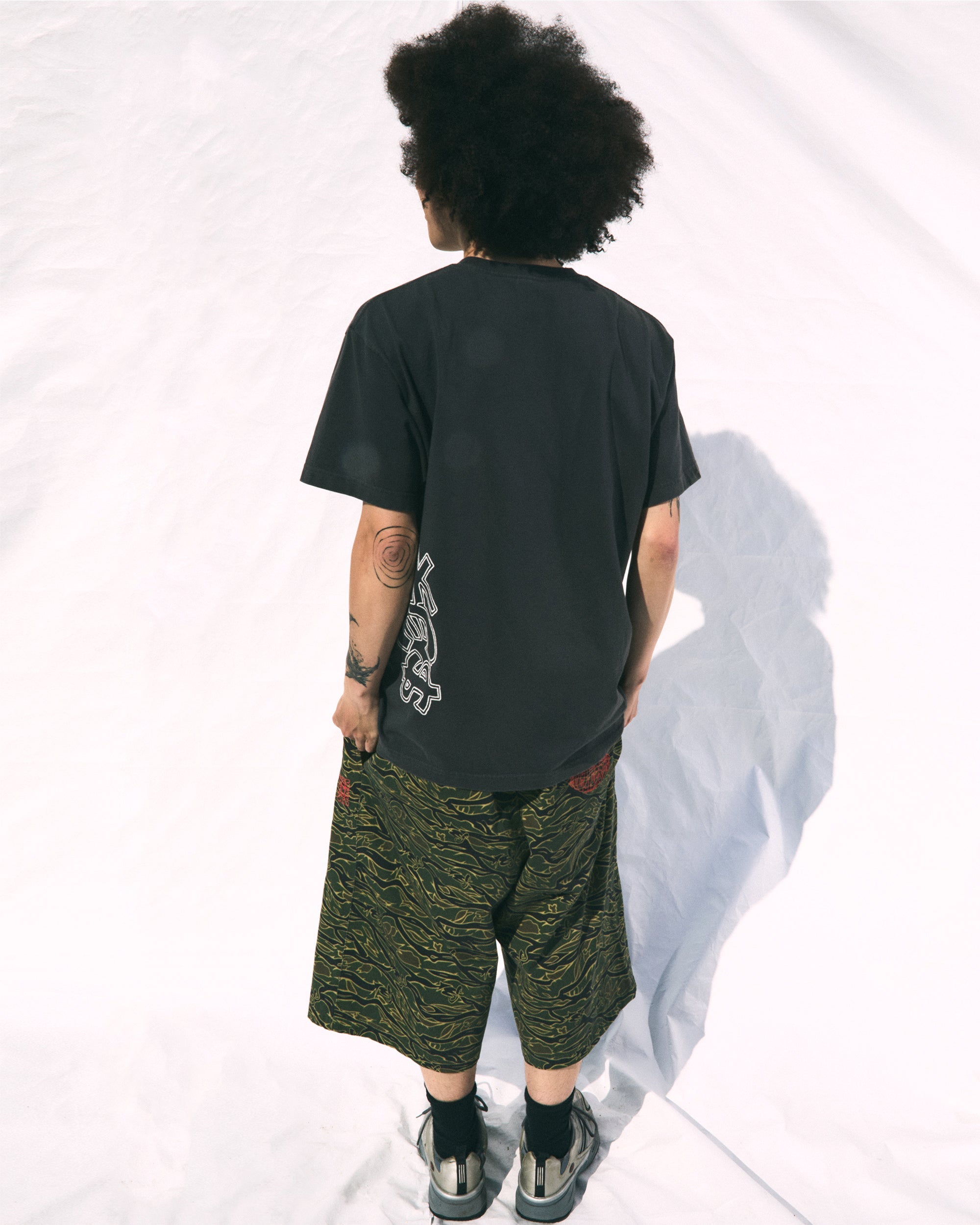 yeseyesee - Hardcore Tee (Charcoal) product image 8 | TRAB K-Fashion Australia
