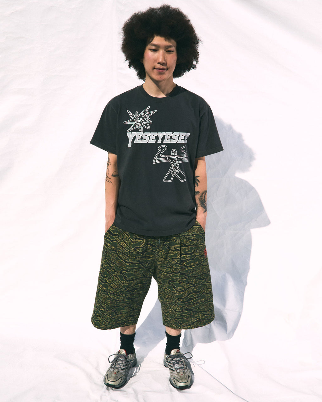 yeseyesee - Hardcore Tee (Charcoal) product image 7 | TRAB K-Fashion Australia
